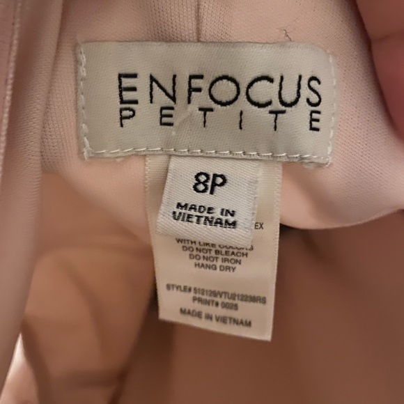 A pink dress with checkered board bottoms size P8 color pink - Picture 1 of 3